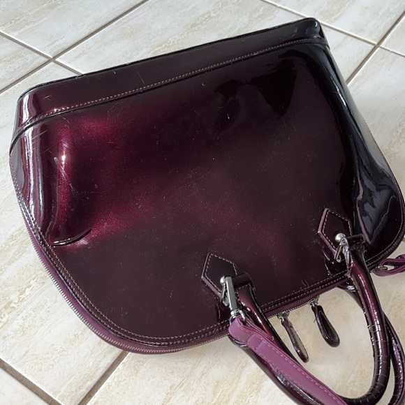 Danier “Alma” Oxblood Patent Leather Bag - Picture 9 of 13